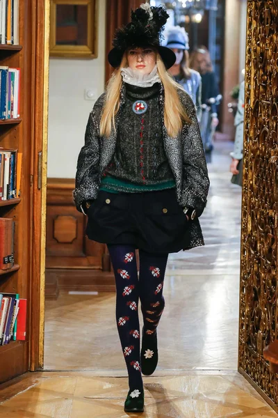 Look 43